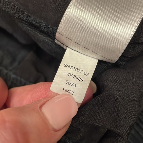 Athleta Retreat 100% Linen Ankle Black Pant Size Medium Style #851027 - Picture 10 of 12